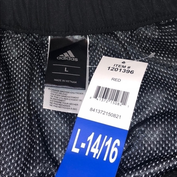 LAST ONE AVAILABLE!! New Boy's Adidas Swim Trunks Swimwear Size Large - Picture 3 of 11